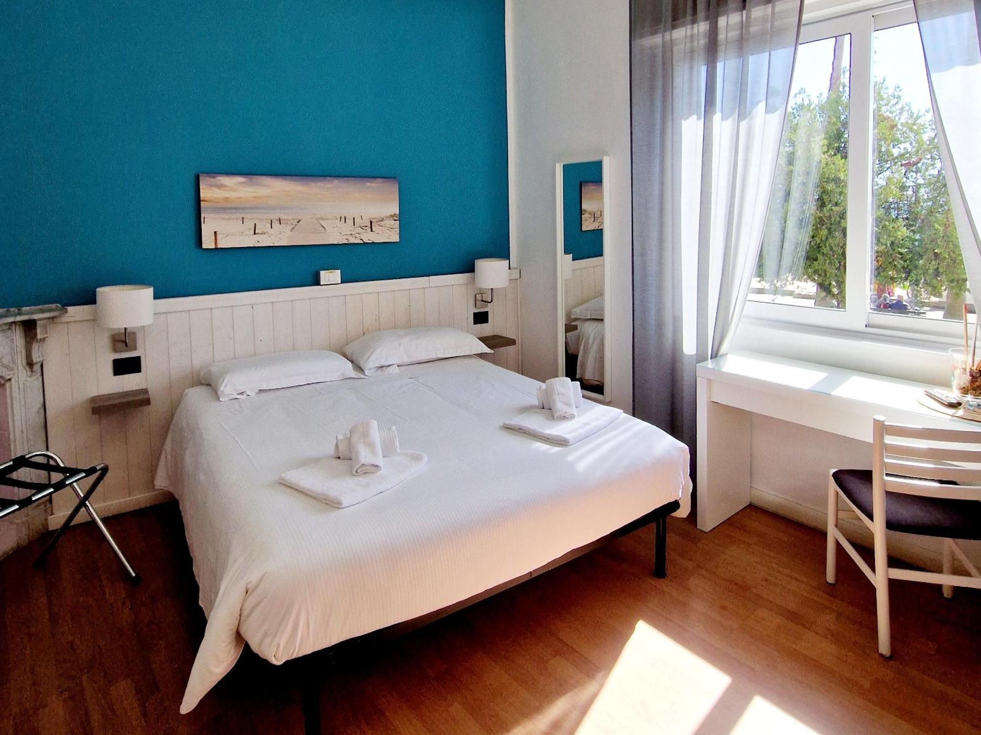Vela Bianca H & R Hotel ดิอาโนมารีนา ภายนอก รูปภาพ